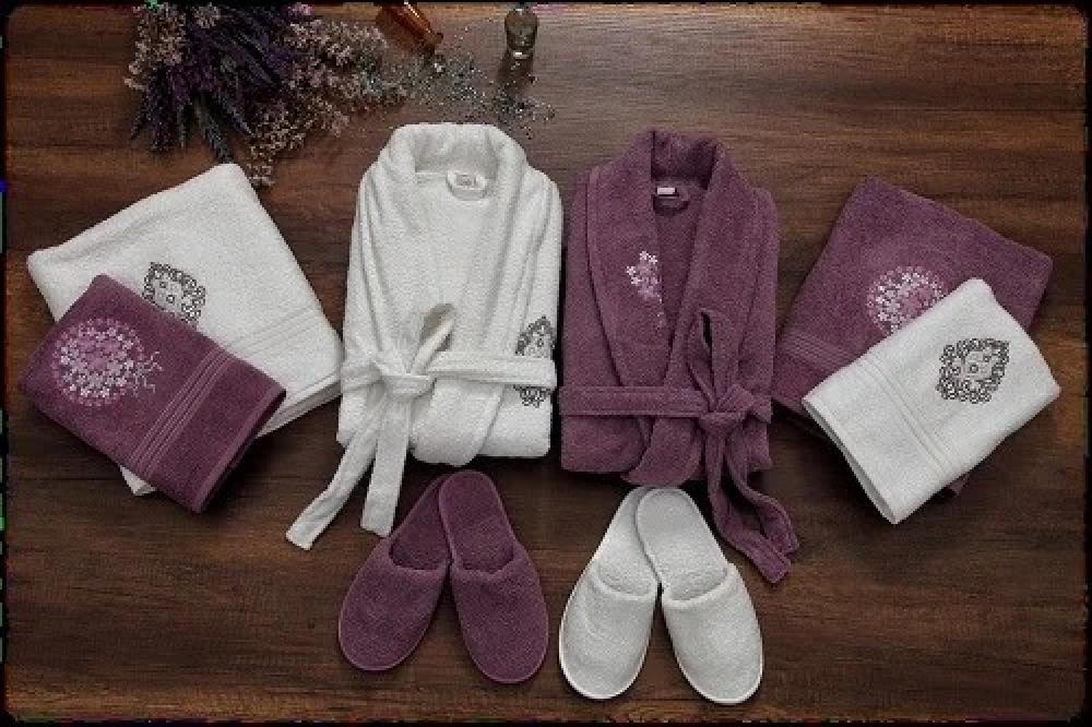 روب حمام للعرسان: لمسة فخامة لا تنسى لبداية حياة جديدة