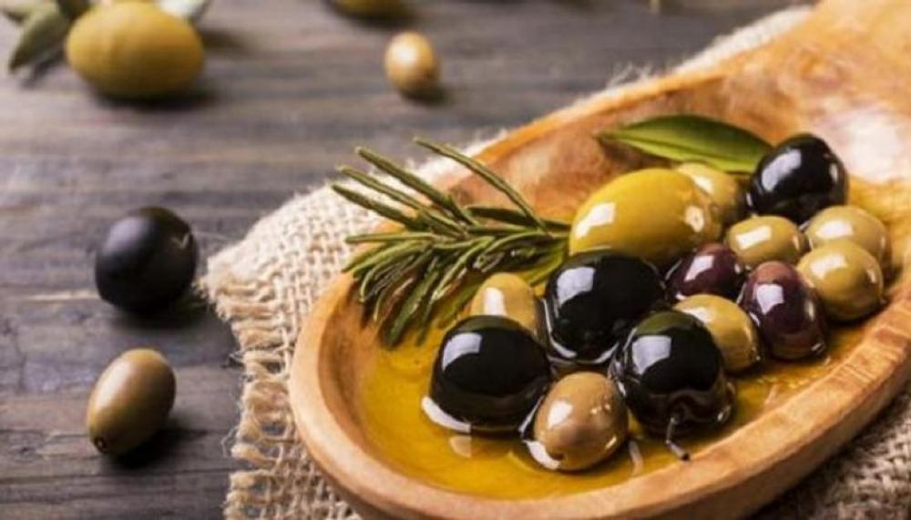 فائدة اكل الزيتون الطازج .. ما هي الفيتامينات الموجودة في الزيتون؟