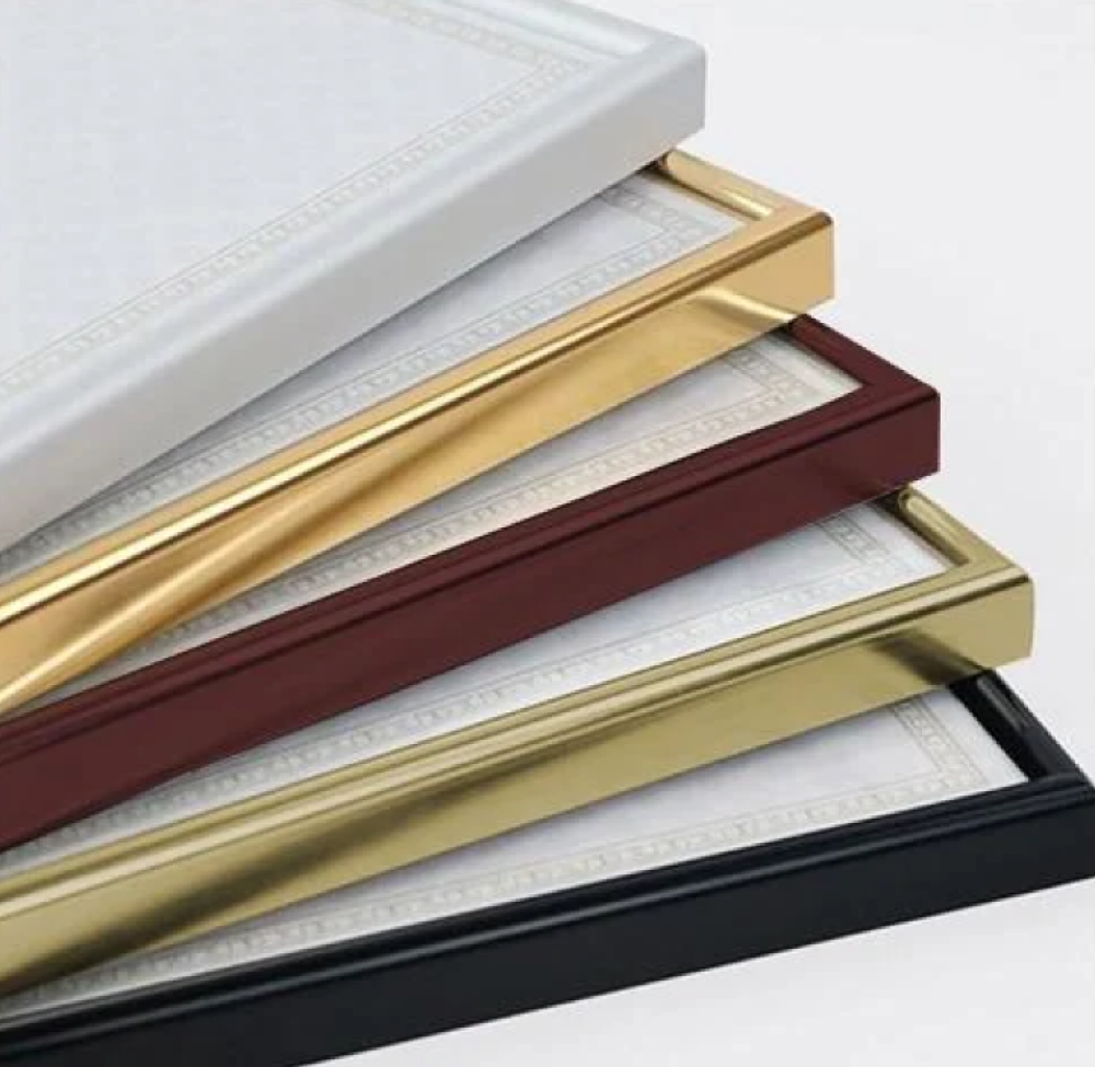 لوحة ورد بتصميم مودرن