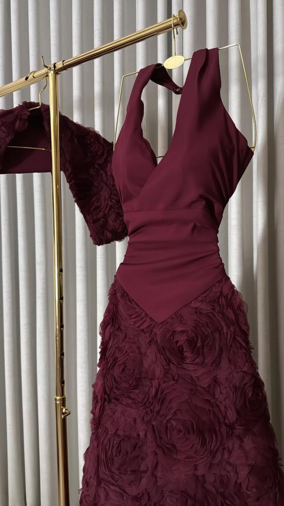 فستان شما برغندي