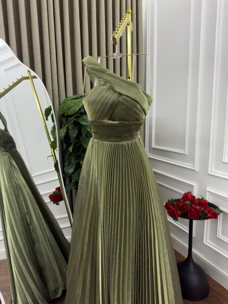 فستان احلام زيتي