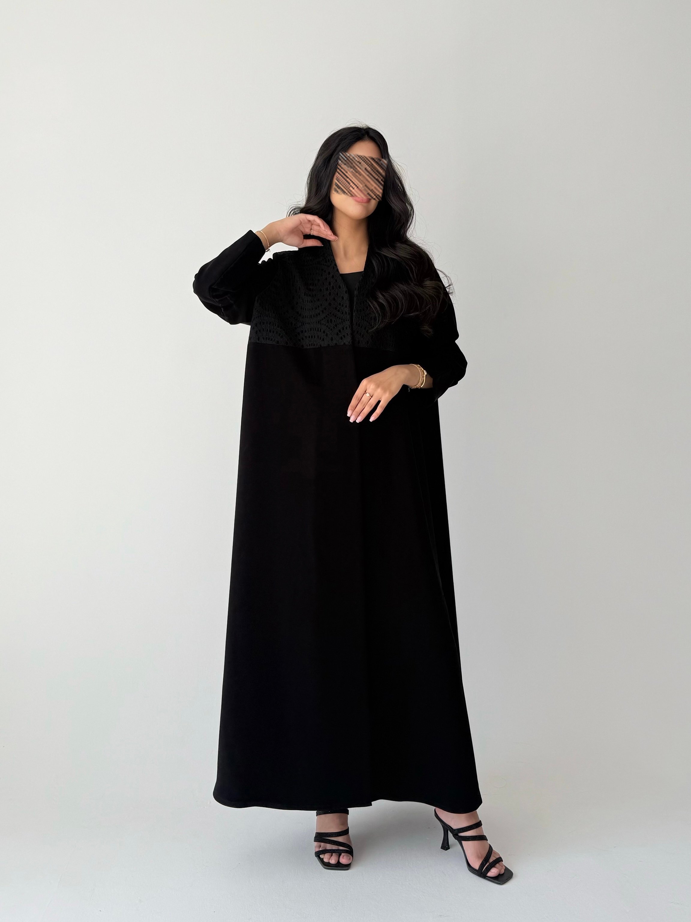 عباية كريب إندونيسي بتطريز دنتل فاخر – قصة كلوش