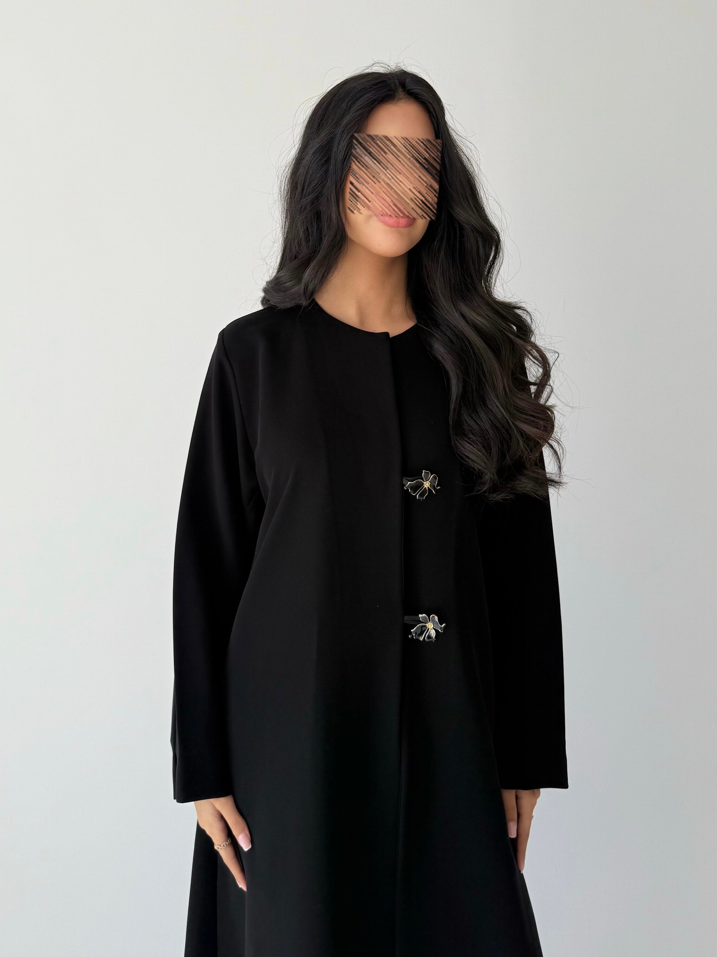 عباية كريب إندونيسي بتخريم وزرارين أماميين – قصة كلوش