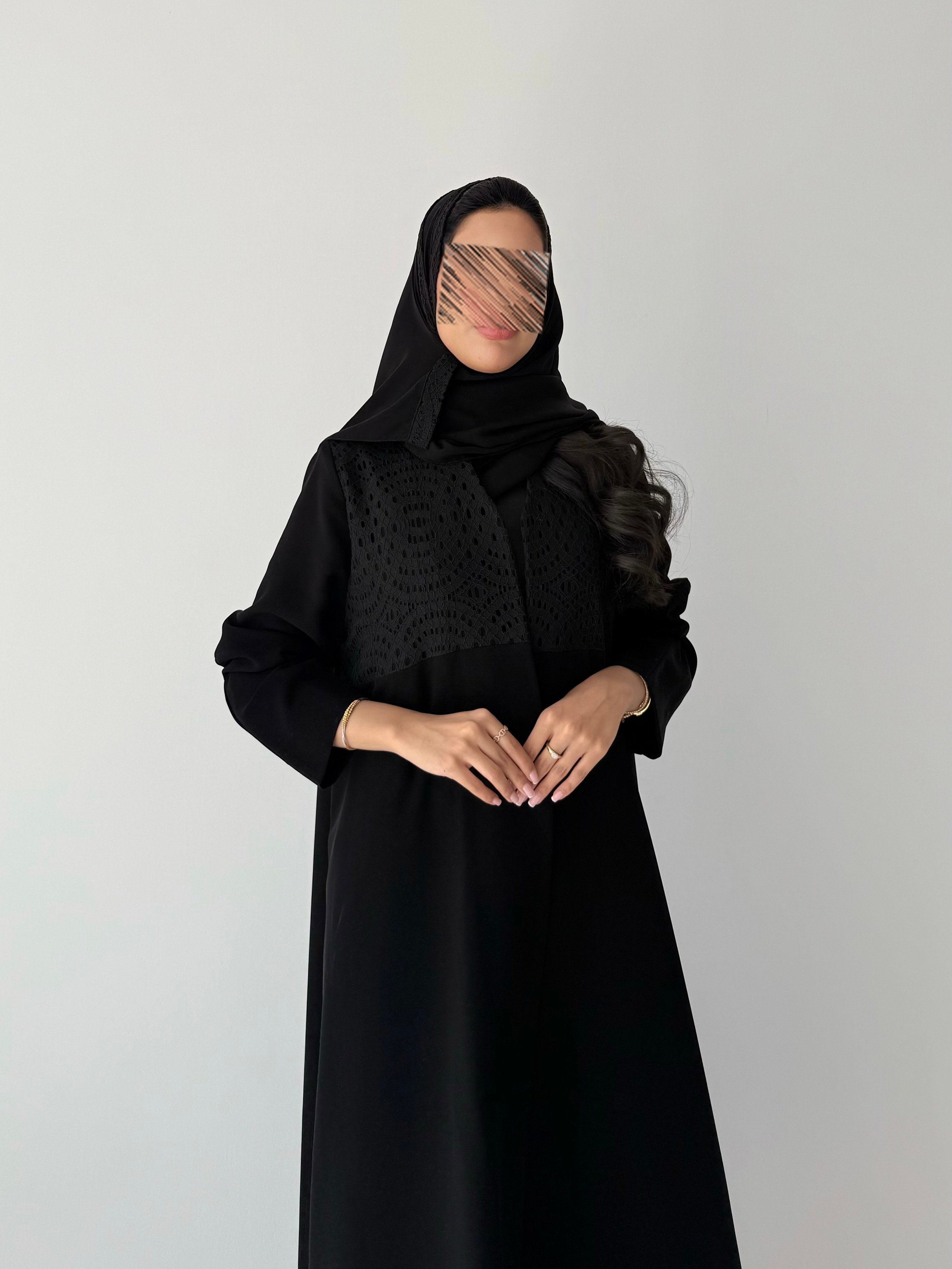 عباية كريب إندونيسي بتطريز دنتل فاخر – قصة كلوش