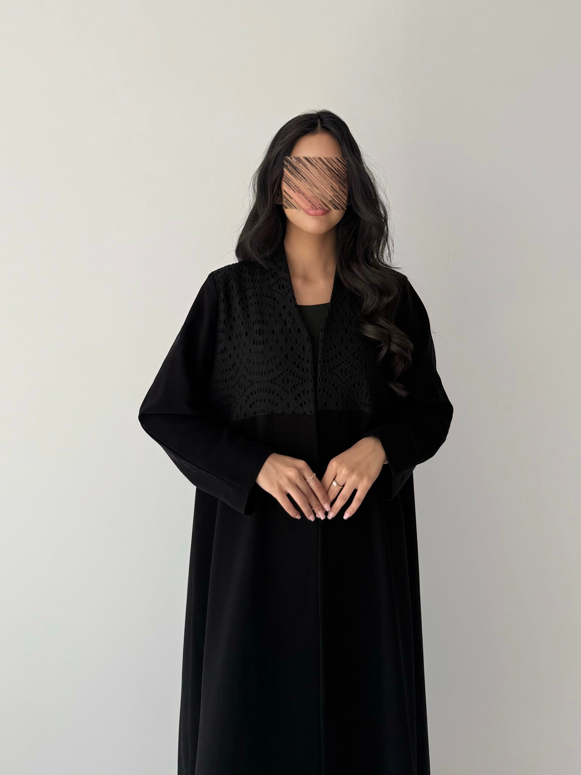 عباية كريب إندونيسي بتطريز دنتل فاخر – قصة كلوش