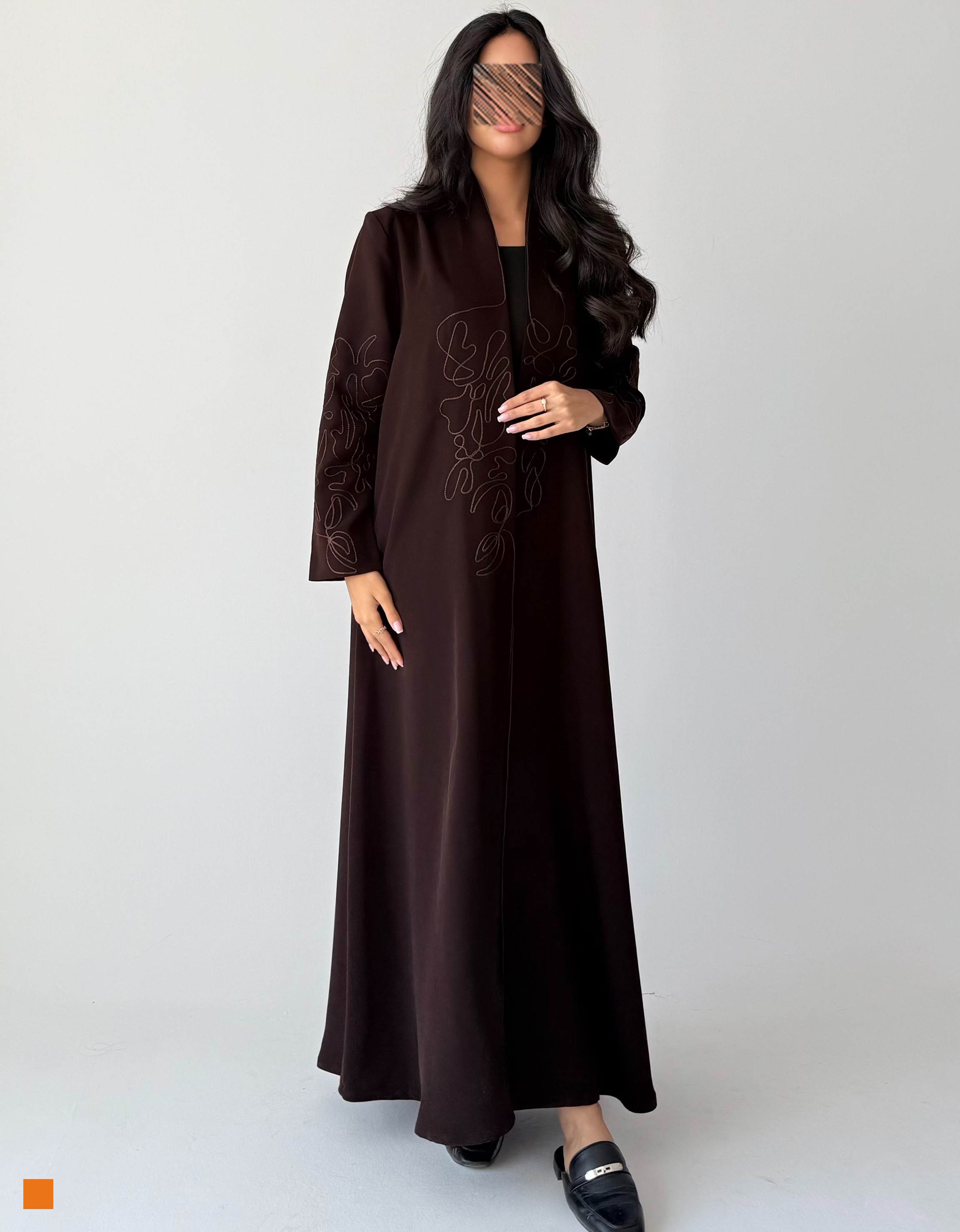 عباية صيفية كريب بتطريز بني أنيق