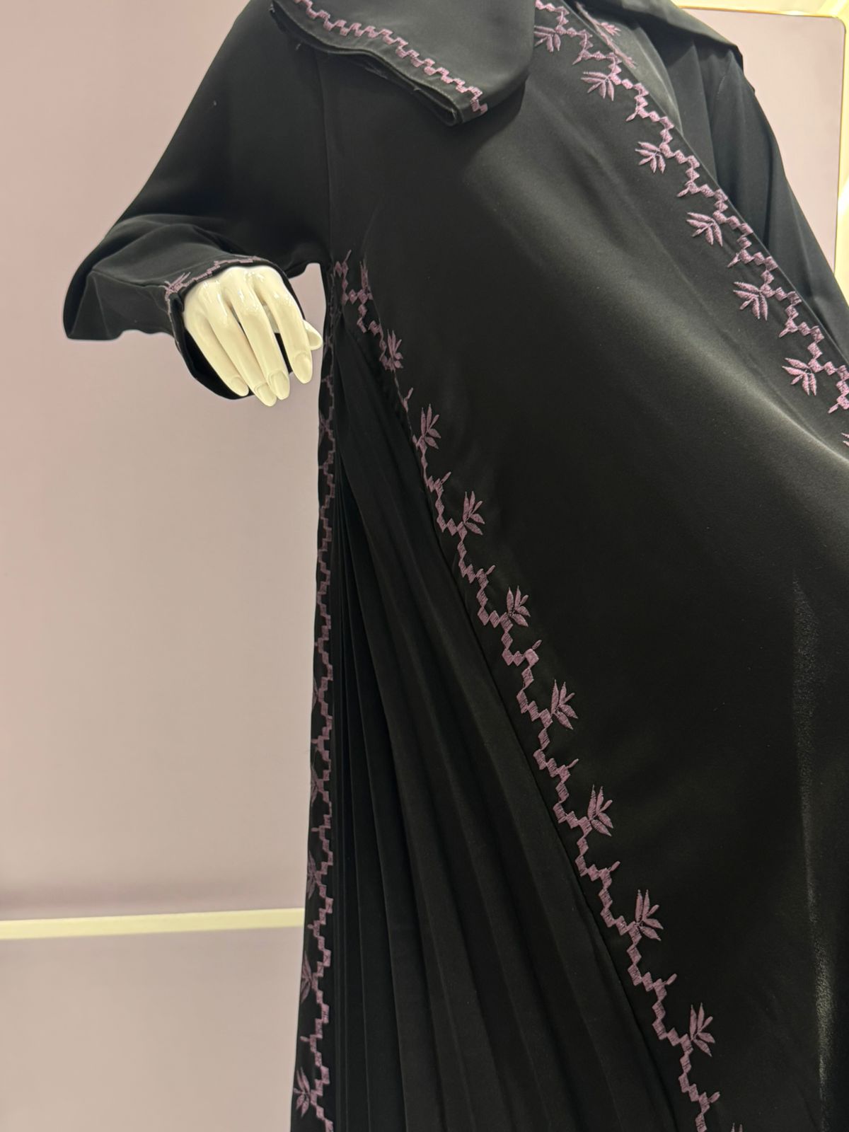 عباية صيفية كريب إندونيسي كسرات مع تطريز موف