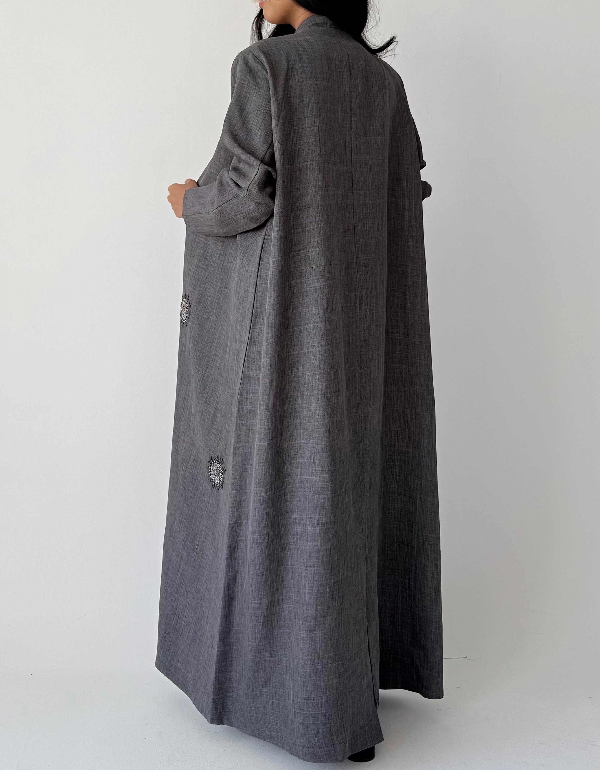 عباية صيفية لنن شك بقصة بليزر – لون رمادي