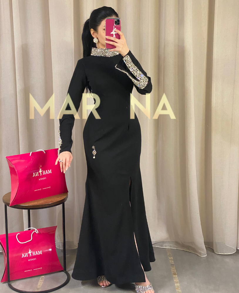 فستان ديالا (فستان كريب أنيق مع تطريز)