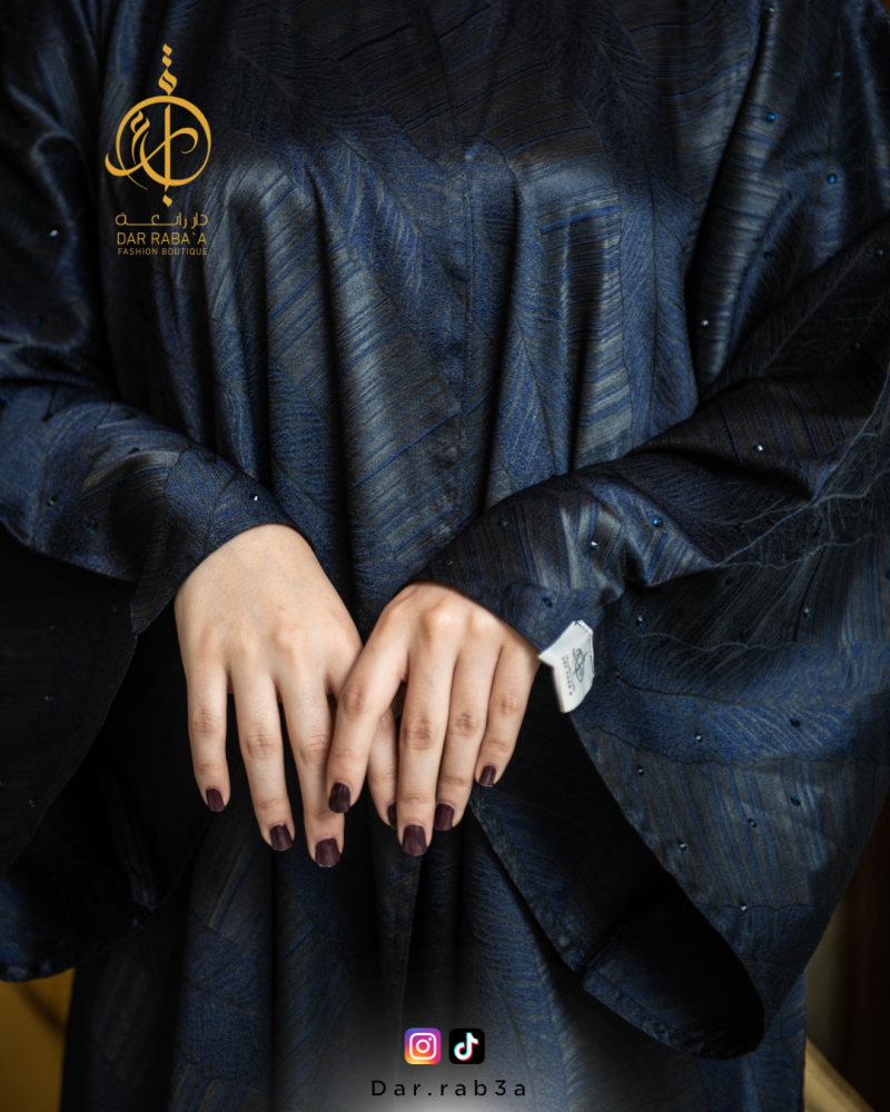 عبايات ملونة كحلي