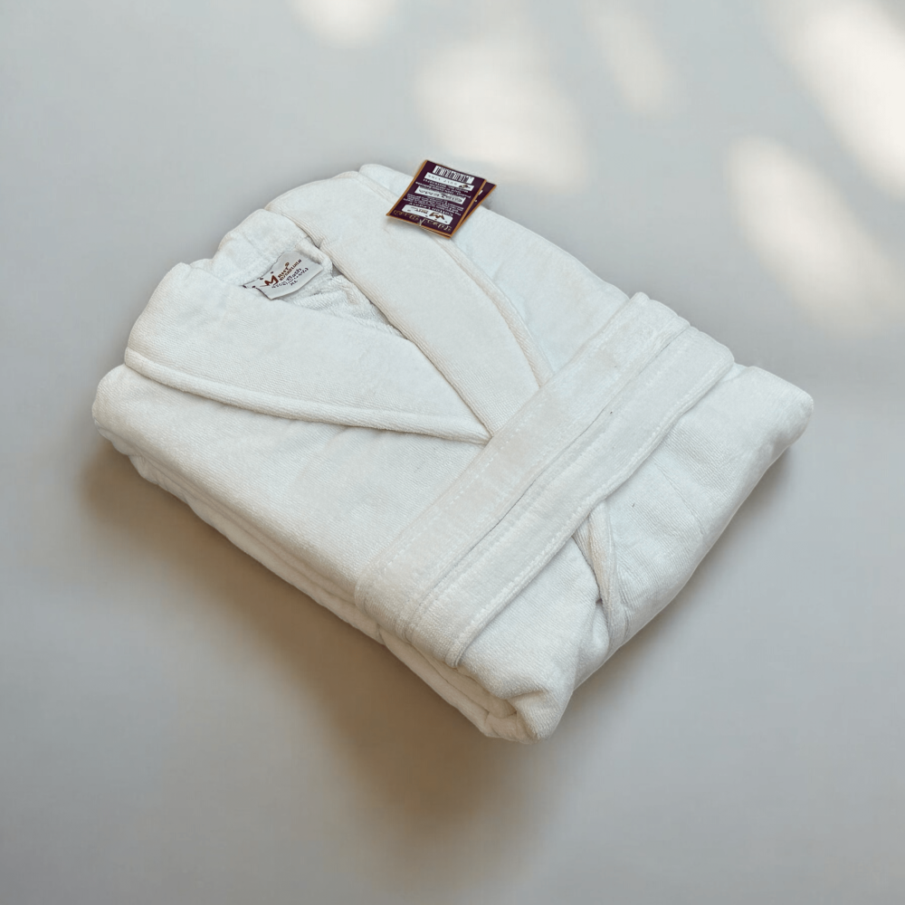 Luxurious And Elegant Bathrobe