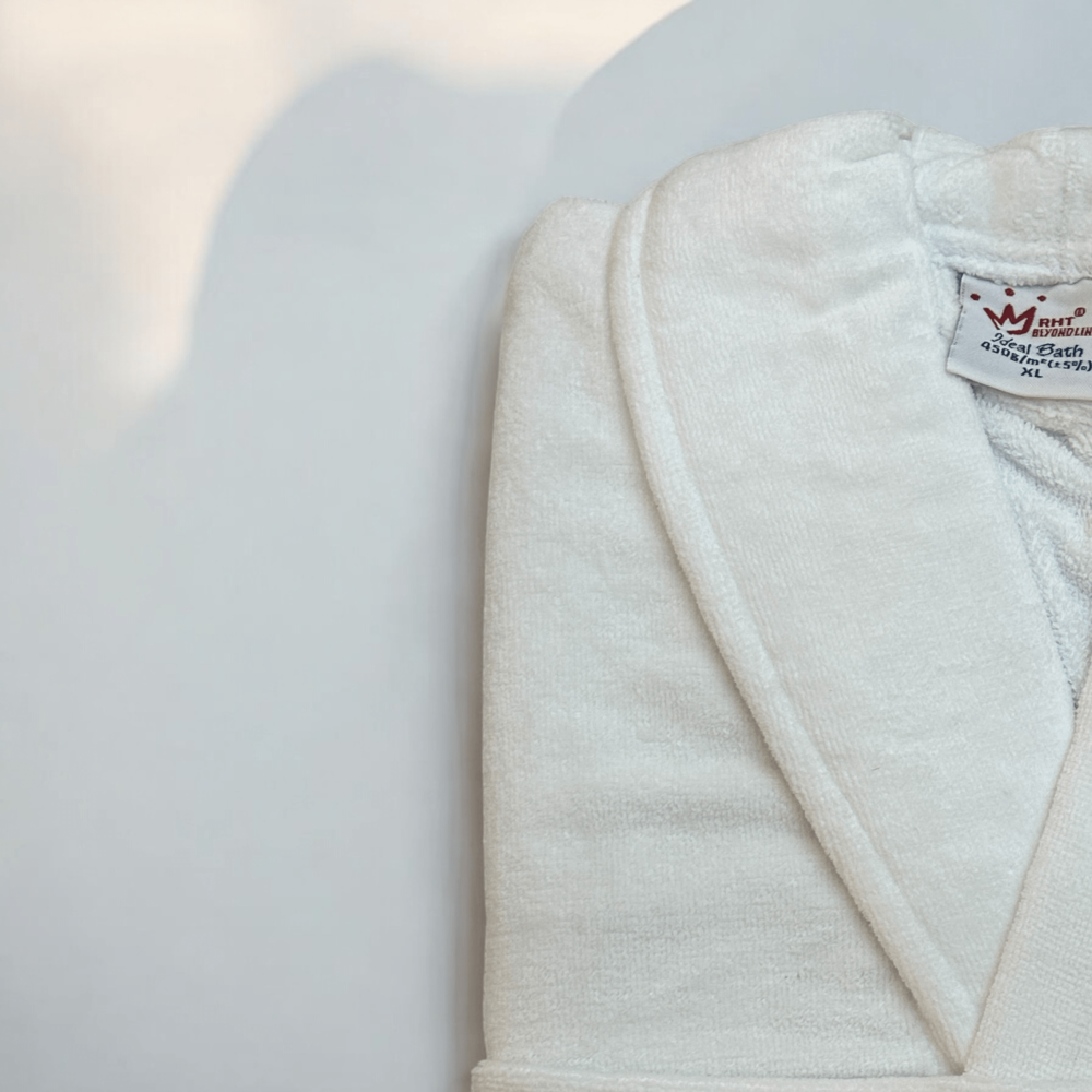 Luxurious And Elegant Bathrobe