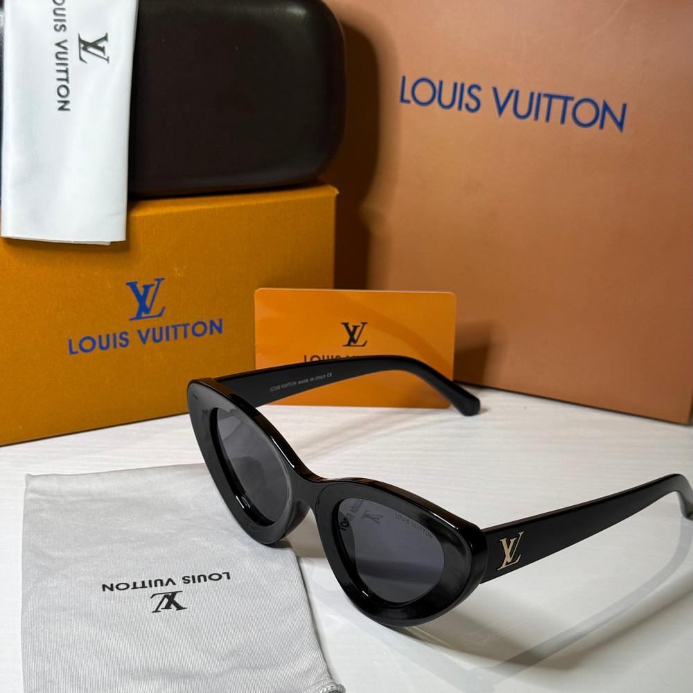 نظارة لويس فيتون Cat Eye باللون الاسود