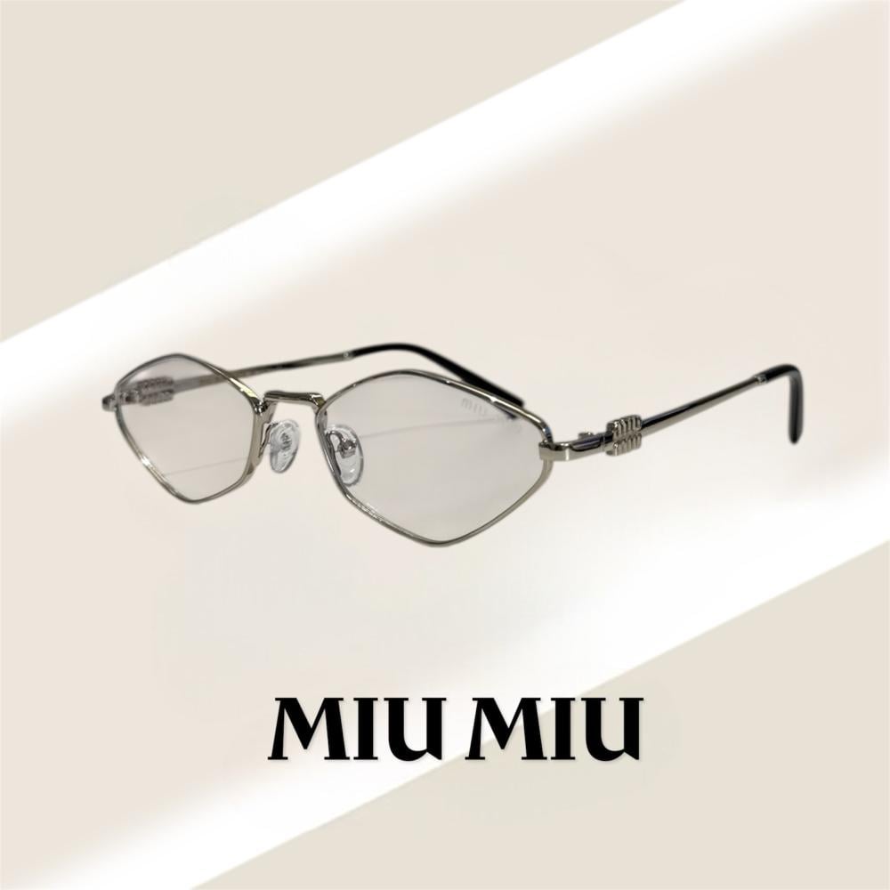 نظارة ميو ميو عدسة سداسية شفافة باللون الفضي