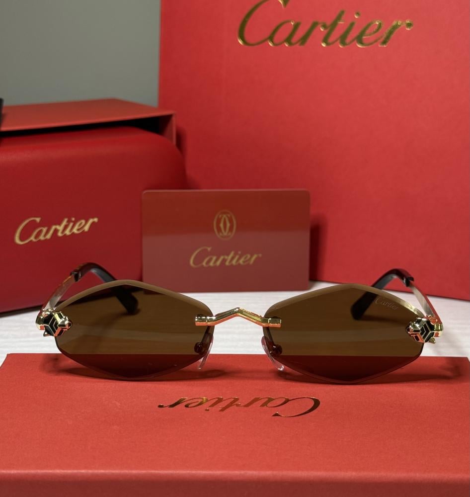 نظارة كارتير بعدسة هندسية بدون إطار باللون البني