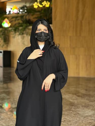 عباية صيفية بارده ساده بقماش كريب وقصة مستقيمة مع...