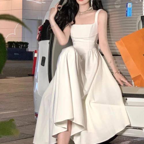 فستان مناهل