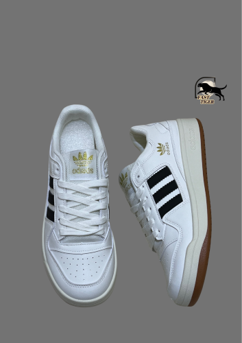 حذاء اوديداس ابيض اسود