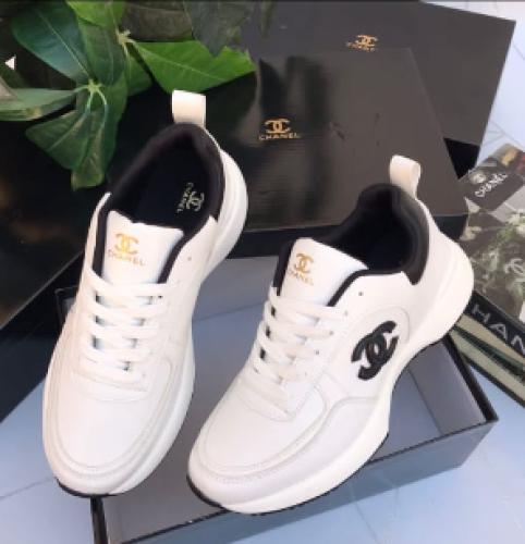 Chanel LO حذاء فاخر – لمسة كلاسيكية وعصرية في كل خطوة