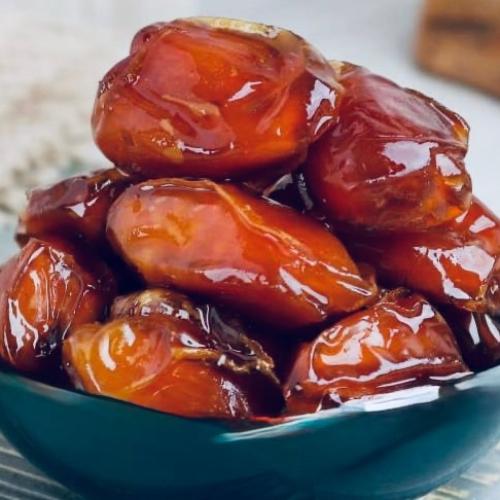 البيع بالحبة تمور خلاص يتوفر كرتون