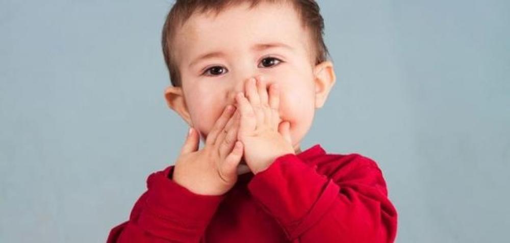 هل تأخر النطق يعتبر توحد ؟