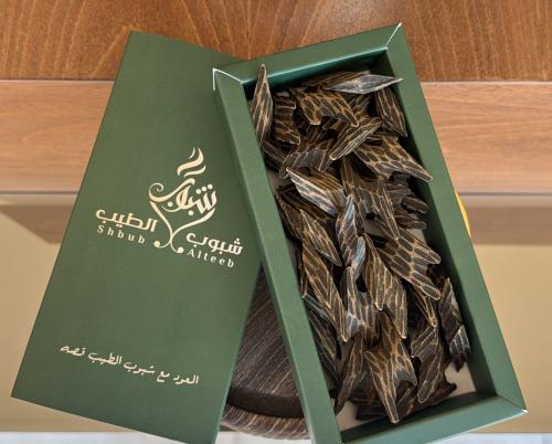 عرض العود التايقر