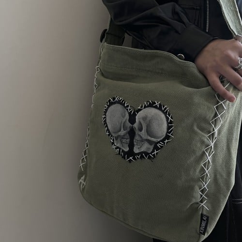 Skull tote bag