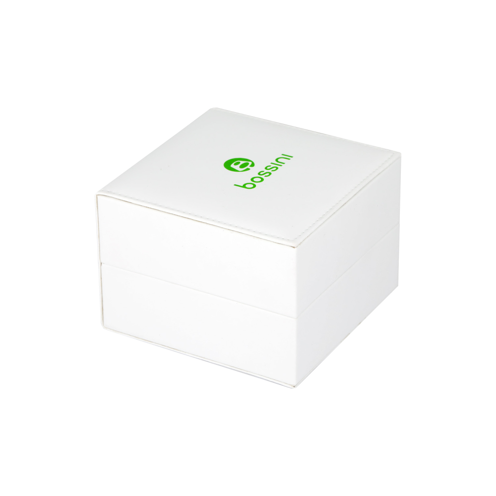 ساعة نسائية مع سوار من ماركة بوسيني العالمية