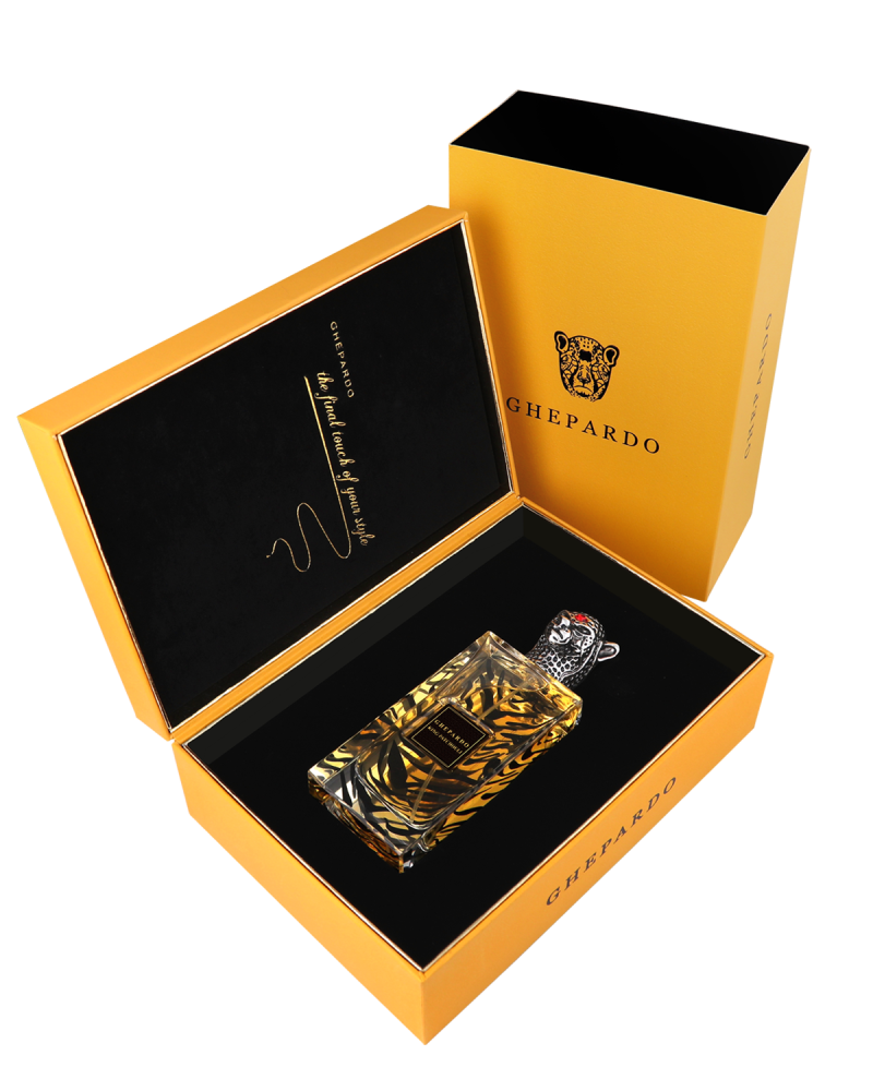 طقم يوم الأم ساعة ماركة V19.69 + عطر  جيبارو - كينج باتشولي+ تعليقة بنفيت