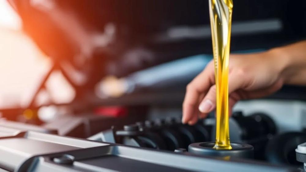 كيف تختار زيوت وفلاتر السيارات المثالية لسيارتك