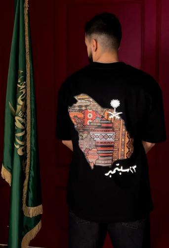 تيشرت وطني خريطة مزخرفة
