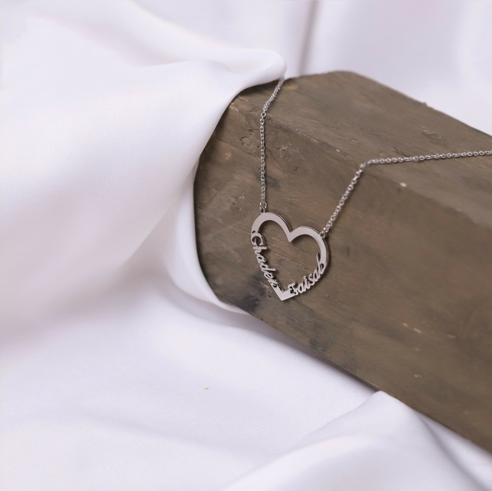 سلسال شكل قلب مع اضافة اسمين