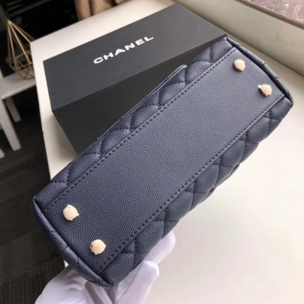 شنطة شانيل ماستر حجم 23 cm