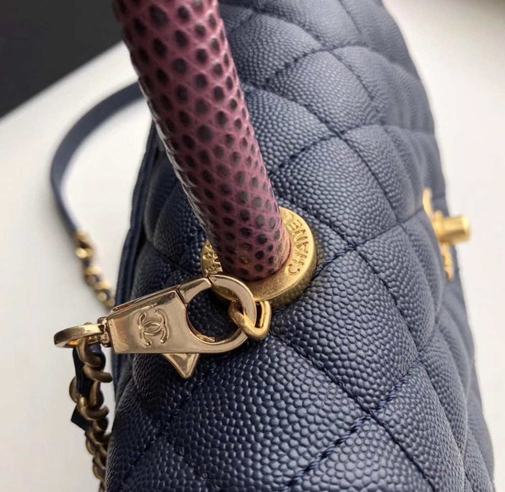 شنطة شانيل ماستر حجم 23 cm