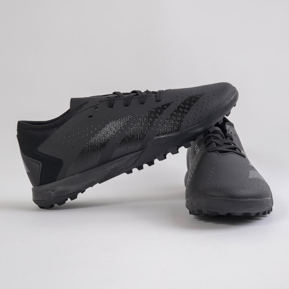 جزمة كرة قدم Adidas
