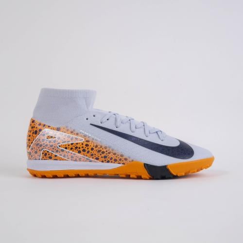 جزمة كرة قدم Nike