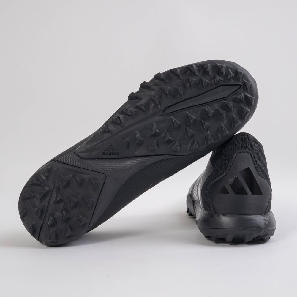 جزمة كرة قدم Adidas