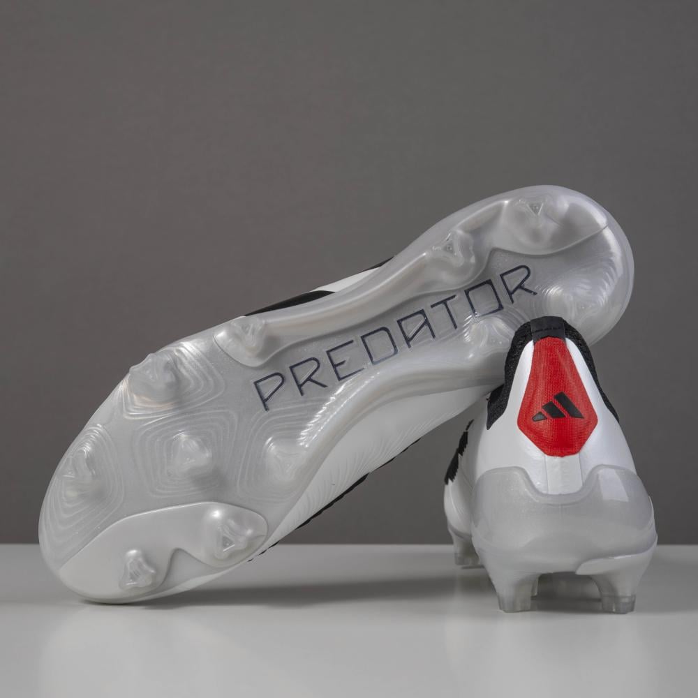 جزمة كرة قدم Adidas
