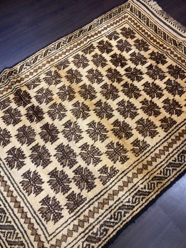 سجاد صوف مصنوع يدوياً مقاس 112*167 سم - G159