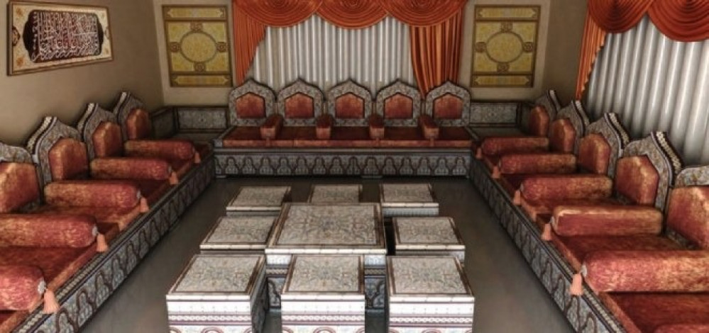 مجالـــس وجـــدران وأســـقف بزخـــارف إســـلامية