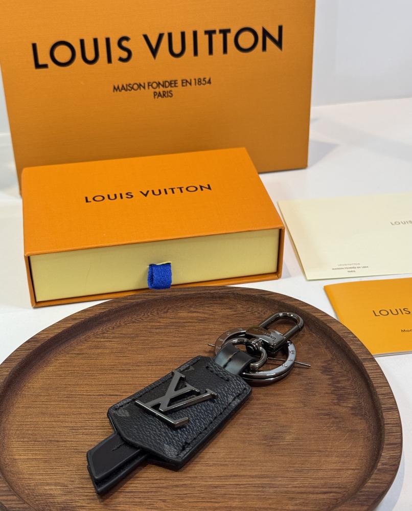 ميدالية لويس فويتون