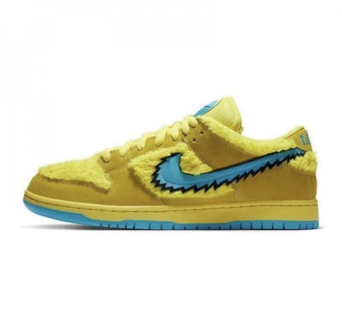 Dunk Low SB x Grateful Dead “ yellow Bear”