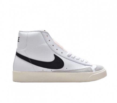 Nike Blazer Mid ‘77