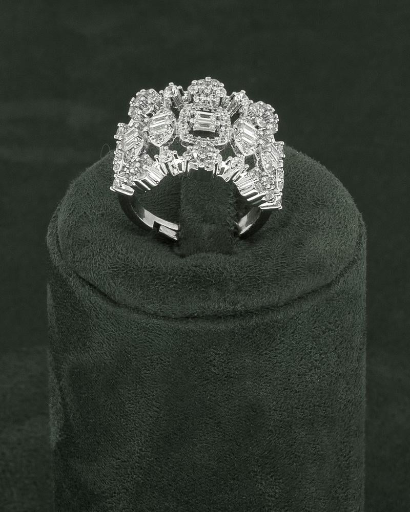 طقم نسائي فضي عريض فاخر بالزركون الفضي