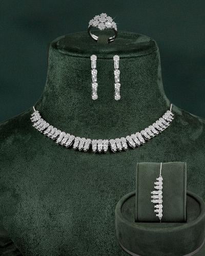 طقم مجوهرات نسائي ناعم ماسي