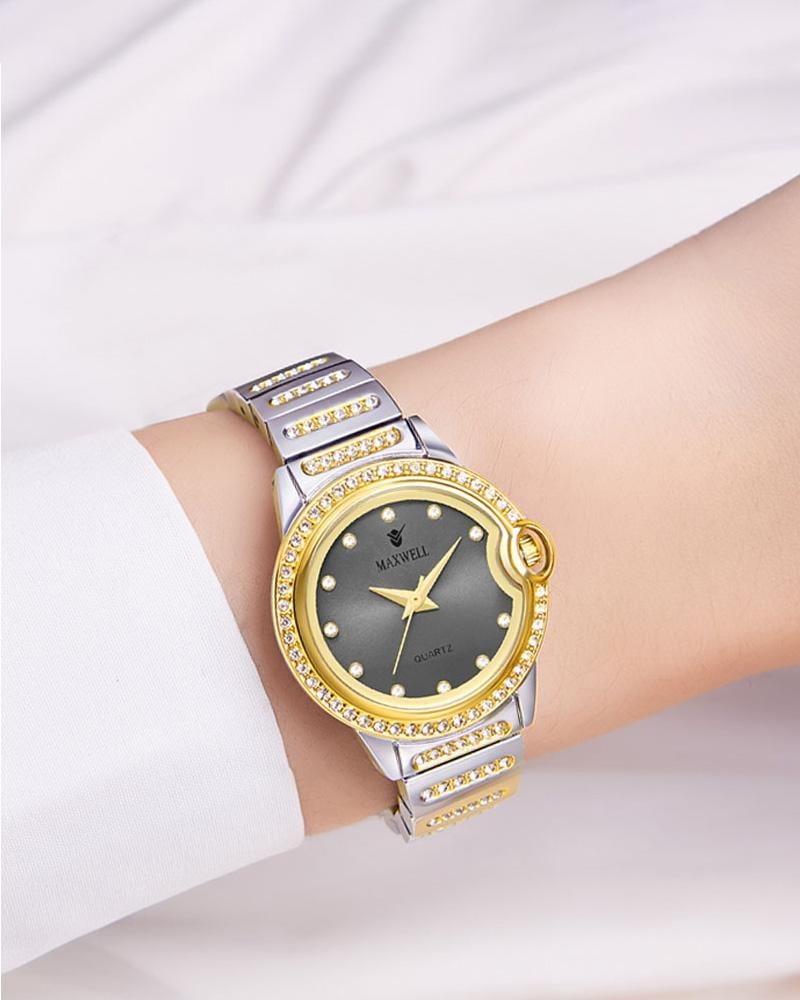 ساعة يد نسائية لون فضي أنيق مزينة بالزركون مينا رمادي