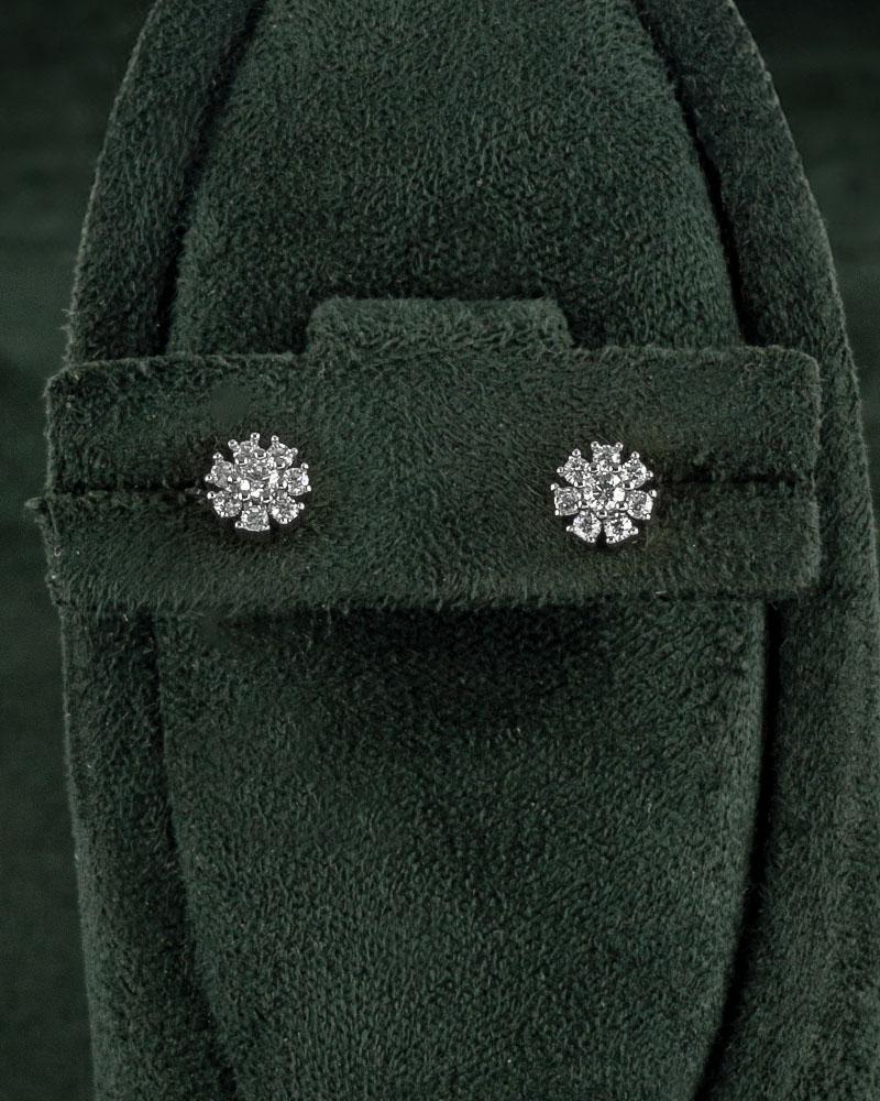 حلق وشوكر فضي مميز بورود الربيع الناعمة المزينة بالزركون