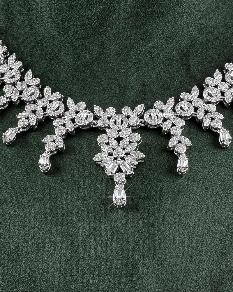 طقم مجوهرات زركون بلمعة الألماس الجذابة