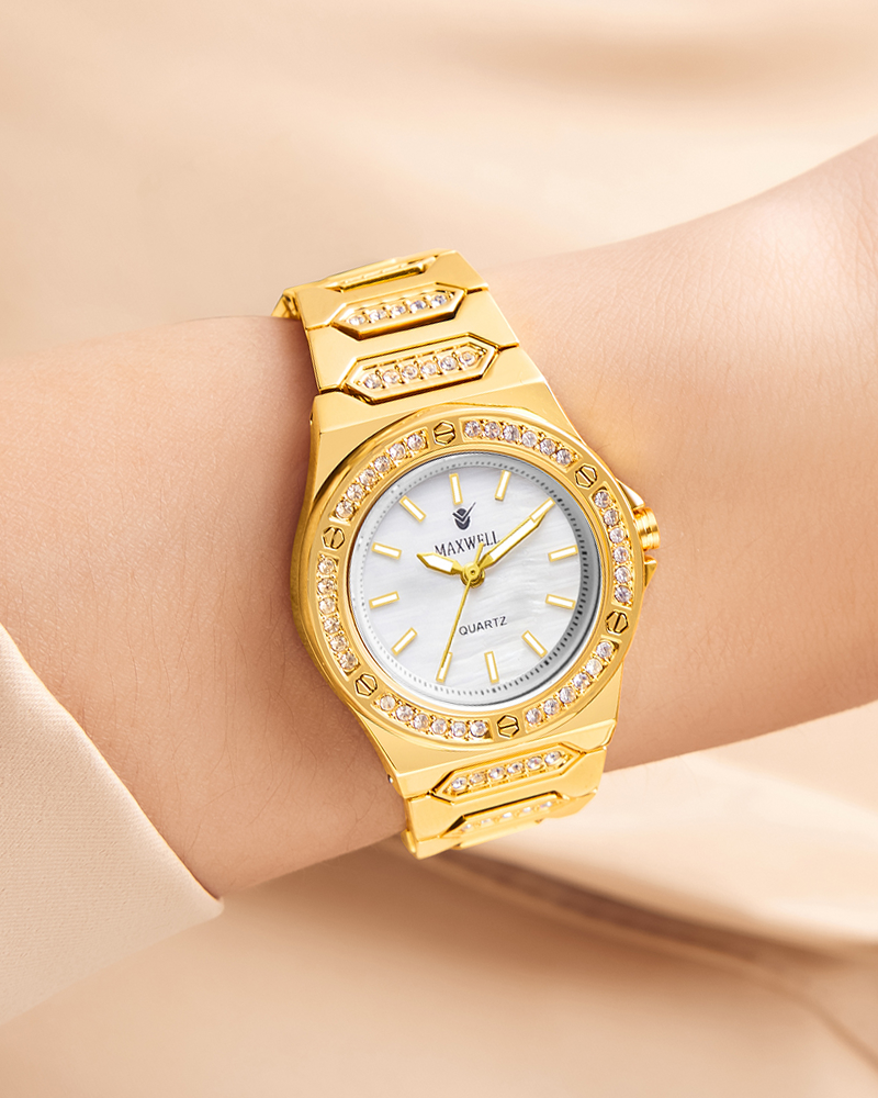 ساعة نسائية ذهبية تصميم عصري مينا أبيض