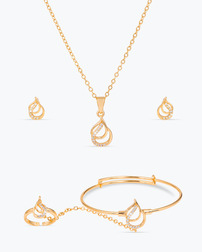 طقم مجوهرات أطفال تصميم ذهبي مرصع بالزركون